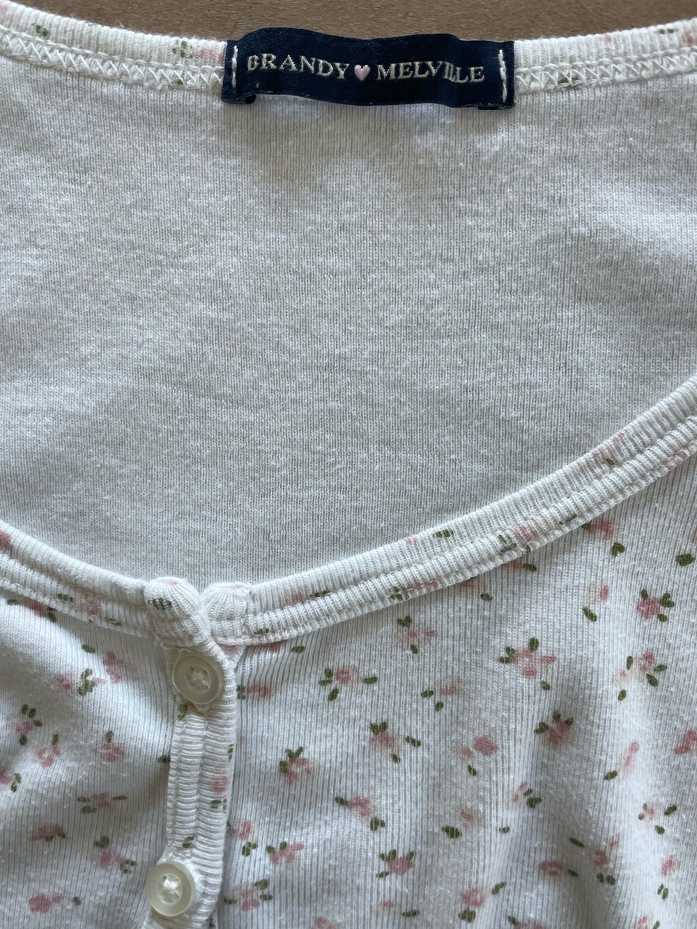 Brandy Melville White Pink Floral Ribbed Henley Baby Tee Crop Top 90s button up - Picture 8 of 11